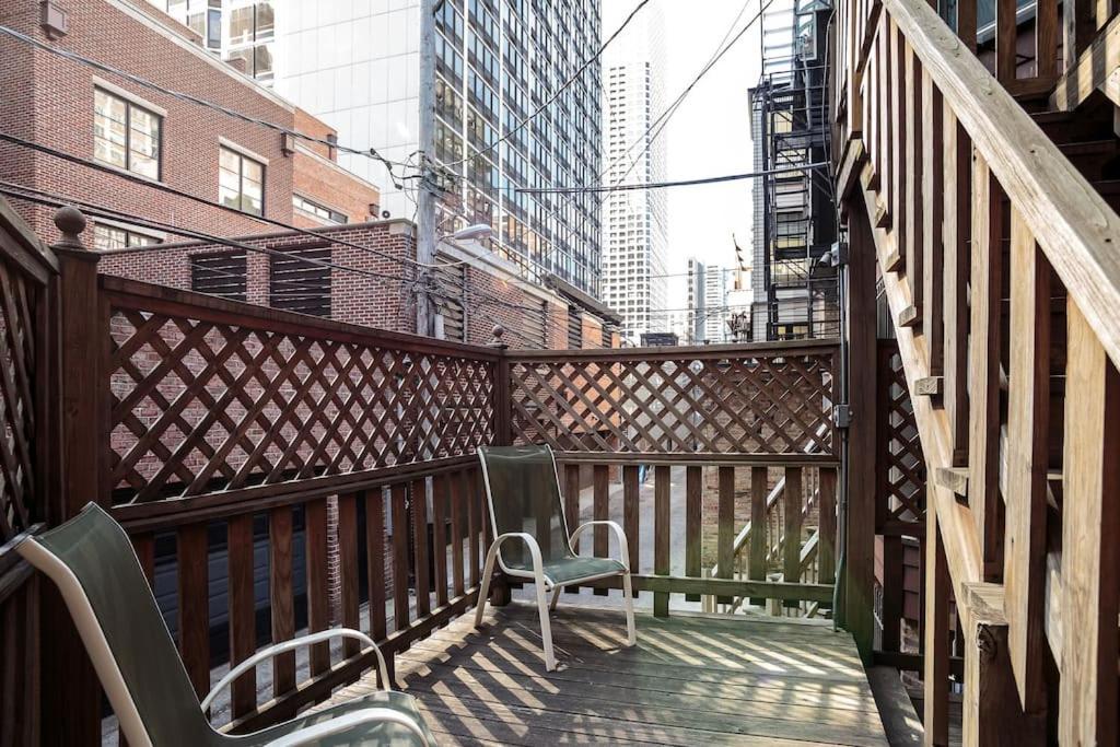 Apartamento Brownstone In Gold Coast Chicago Exterior foto